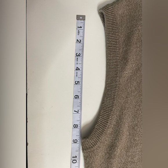 🥳 5/$20 Vintage: Dockers sweater vest. - Picture 7 of 7